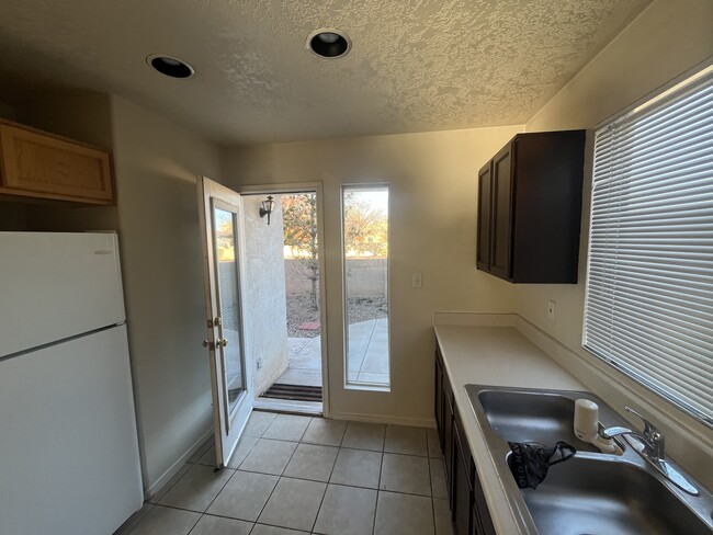 Photo - 1301 Villa Chamisa NE