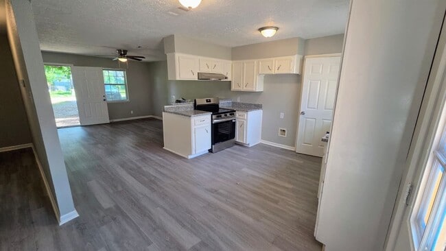 Photo - 11823 Stonehedge Dr