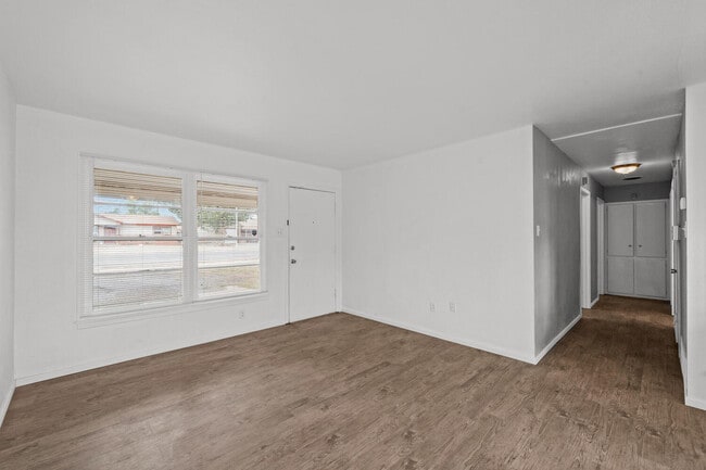 Photo - 2612 E Auburn St