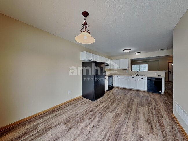 Photo - 3894 Snowshoe Ave