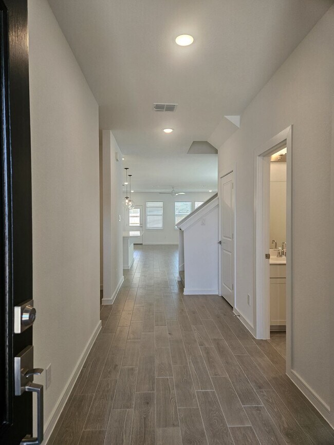 Photo - 8430 Bay Oaks Dr