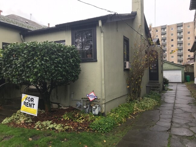 Photo - 1827 NE 11th Ave