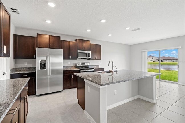 Photo - 16649 Carlton Pond St