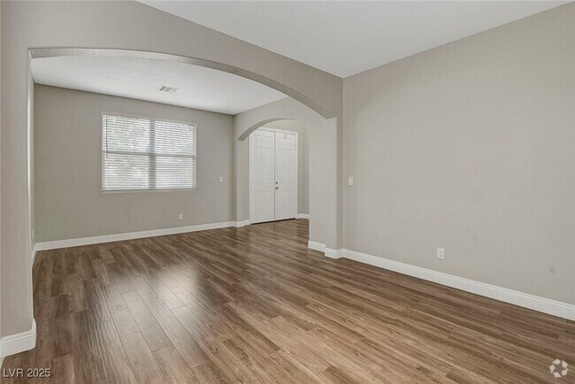 Building Photo - 9676 Grouse Grove Ave Rental