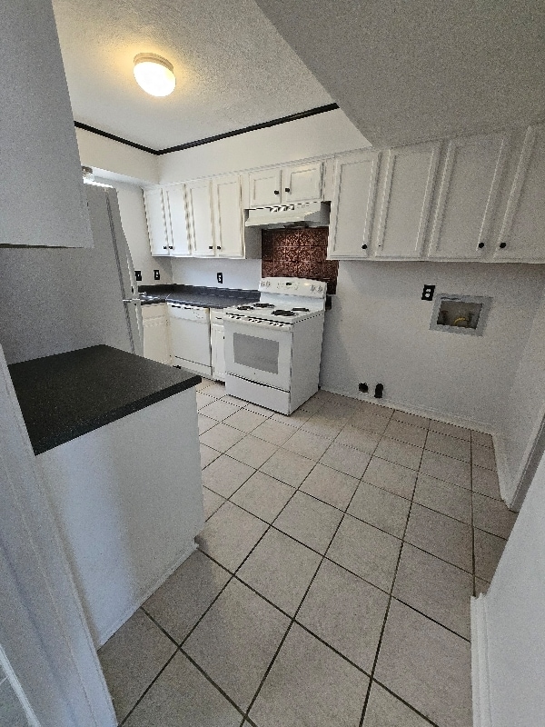 Photo - 2201 Jamestown Way