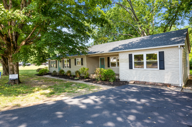 Photo - 618 Glen Lily Rd House