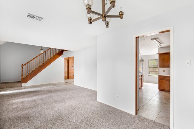 Photo - 2130 Lake Hills Dr