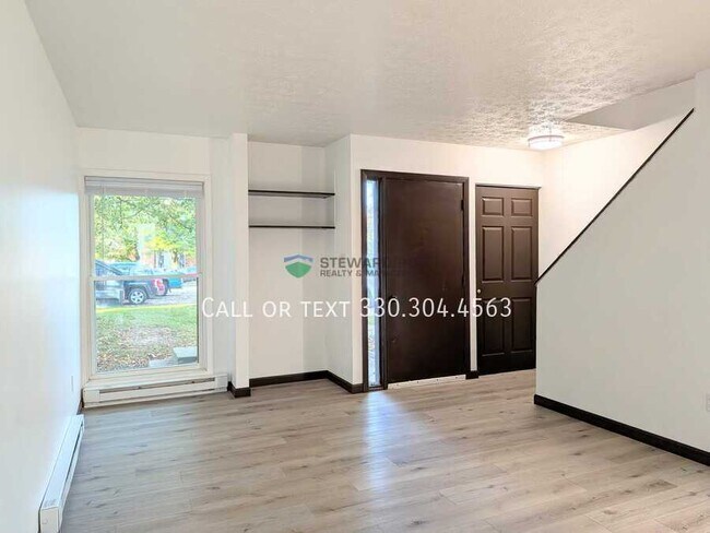 Photo - 235 Engadine Ct Unit C-6