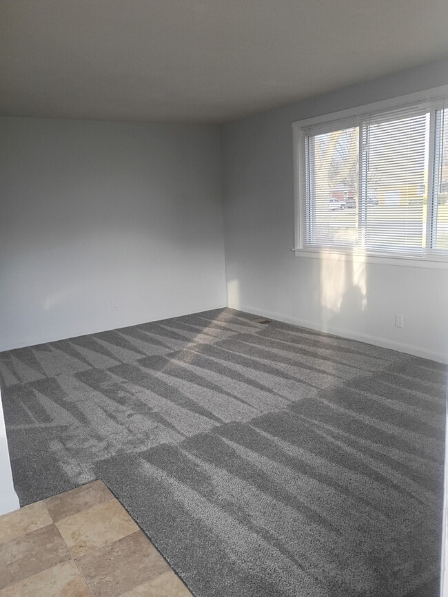 Photo - 106 N Mitchner Ave