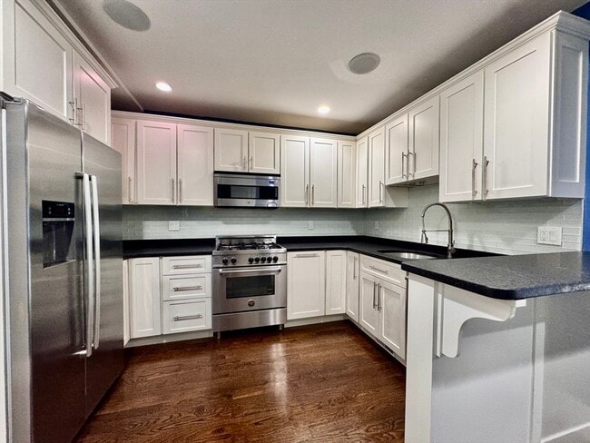 Building Photo - 12 Mohawk St Unit 2 Rental