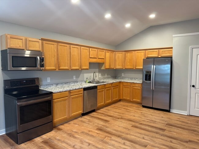 Photo - Great 3BR Home in Spring Hill