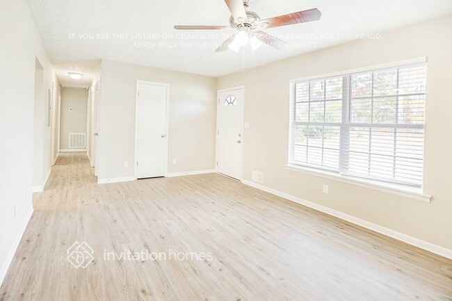 Photo - 237 W James Cir