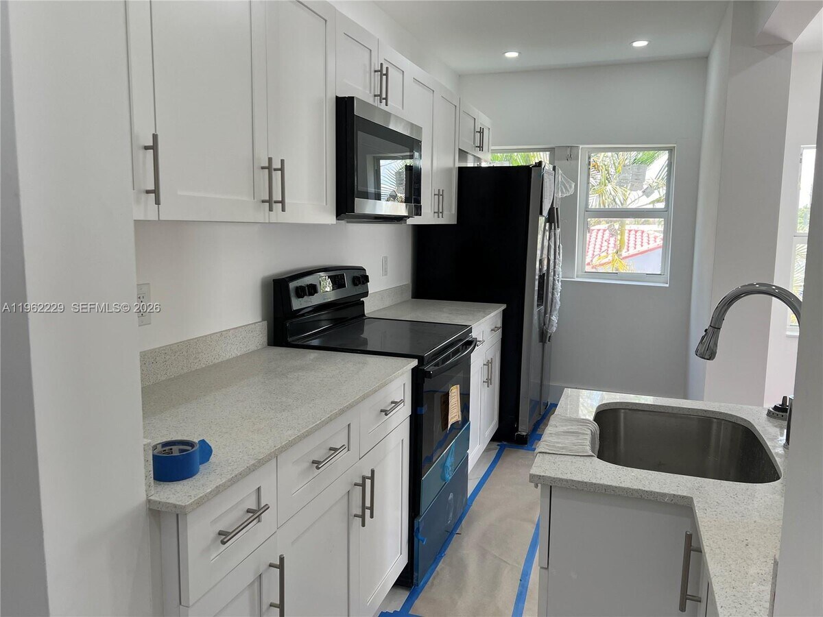 Photo - 1015 S 17th Ave Unit 9