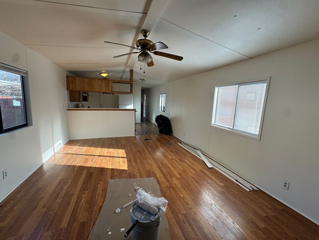 Photo - Winston 2 bedroom with large shop