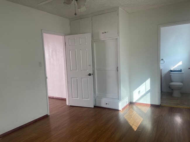 Photo - 8921 Hunt Ave Unit B