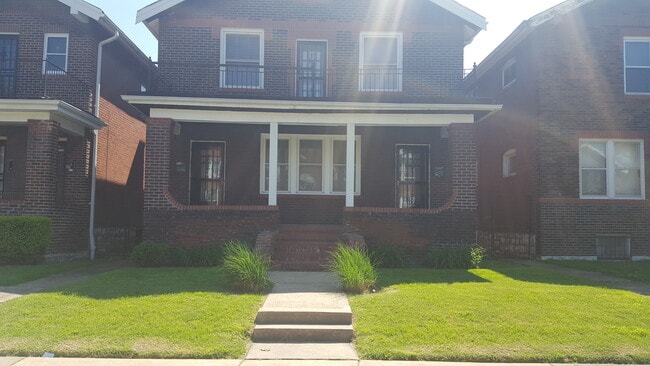 Photo - 5126 Lexington Ave Unit 2