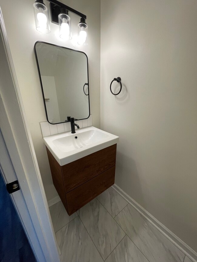 Photo - 101 Royal Forest Ct