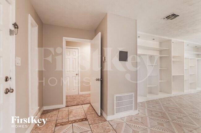 Photo - 4610 Anice St