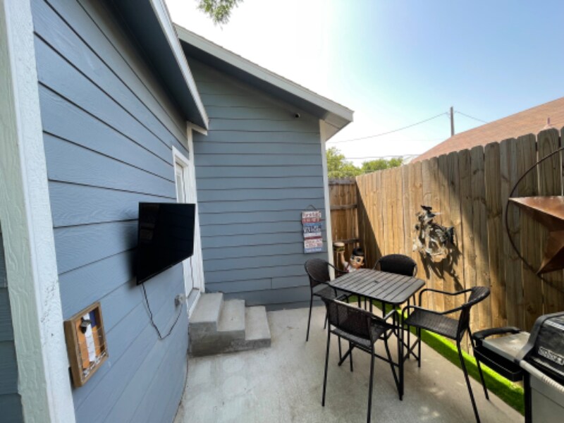 Photo - 702 N Tennessee St