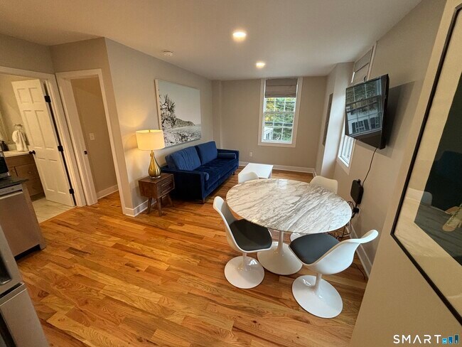 Photo - 23 Main St Unit Stephanie Suite