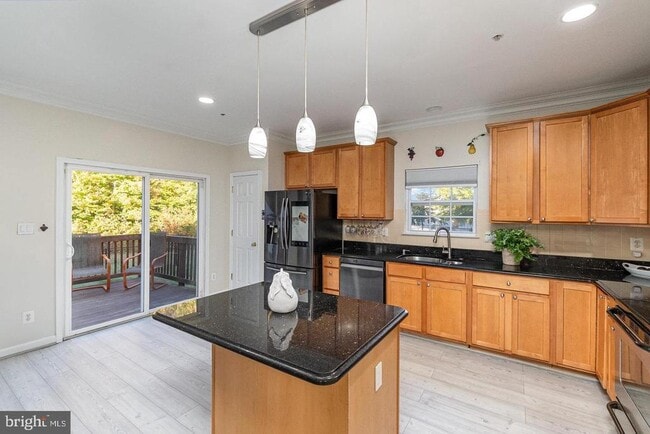 Photo - 542 Berry Crest Way