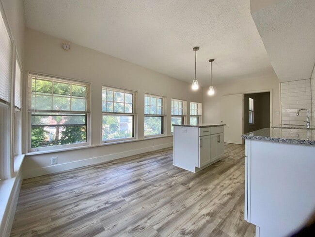 3772 Washington St Unit 3772-B