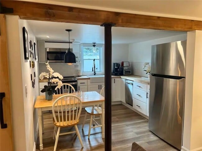 Photo - 207 Main Ave