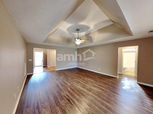 Photo - 208 Blossom Ct House