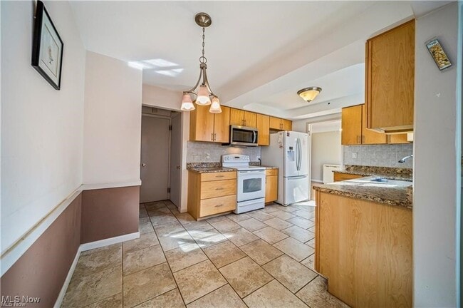 Photo - 21516 Halworth Rd