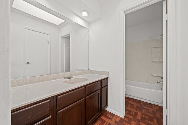 Photo - 6463 Cambridge Glen Ln