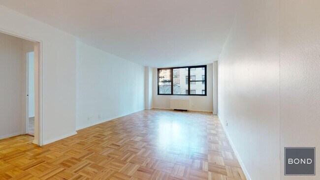 Building Photo - 333 E 49th St Unit 8S Rental