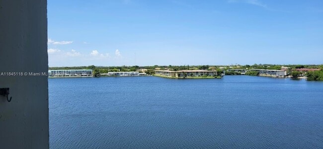 Photo - 1301 NE Miami Gardens Dr Unit 602W