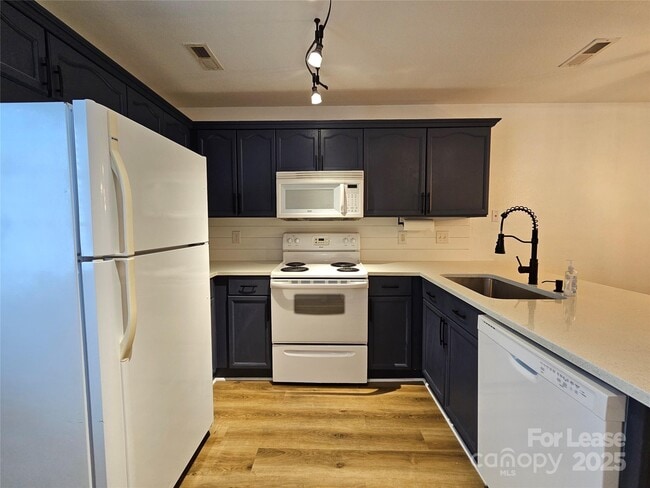 Photo - 2039 Shady Pond Dr