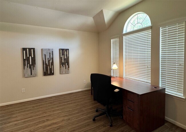 Photo - 21818 Saragosa Pond Ln