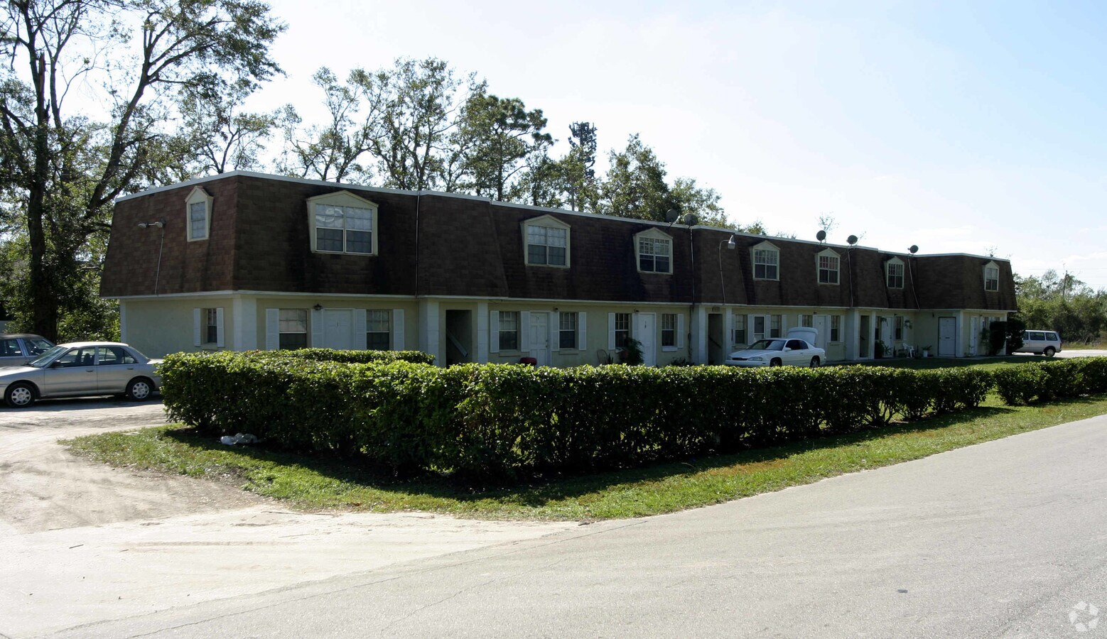 Photo - Scot's Arms Apartments