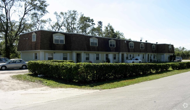 Scot's Arms Apartments