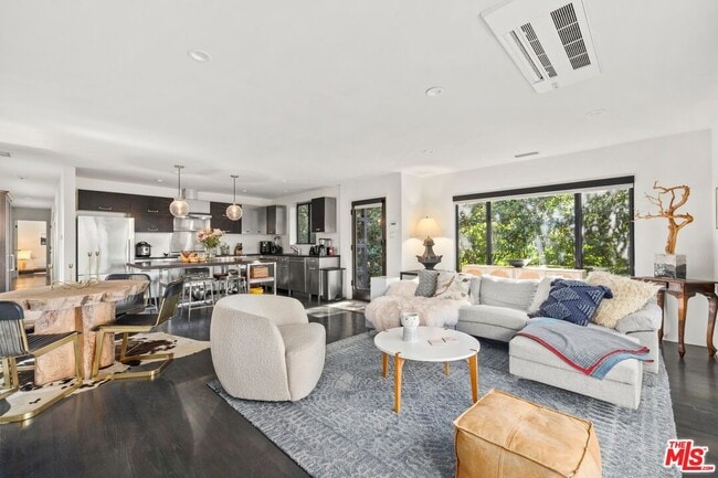 Photo - 5721 Valley Oak Dr