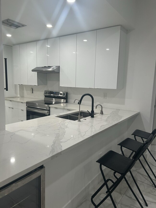 Building Photo - 7472 La Paz Blvd Unit 104