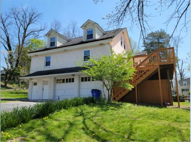 Building Photo - 498 Manatawny St