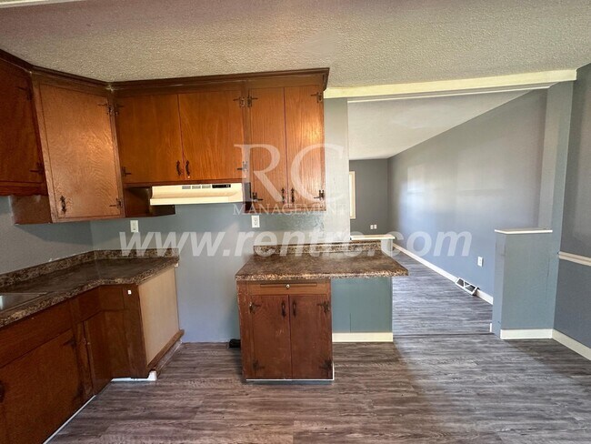 Photo - 202 Olive-