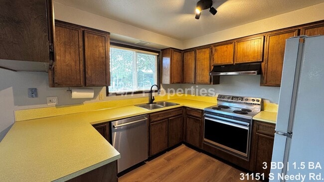 Photo - Country Living in Canby - 3 BD | 2 BA Home