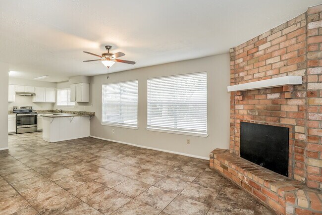 Photo - 11923 Yeatmah Ln