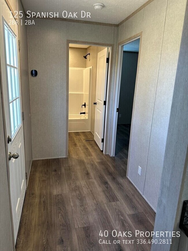 Photo - 125 Spanish Oak Dr