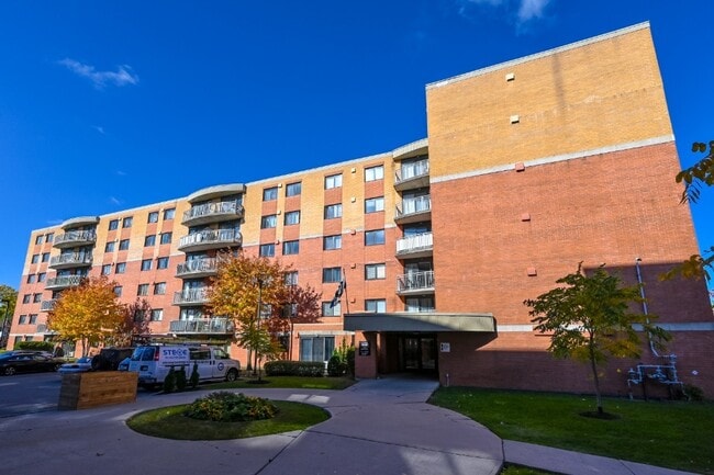 Building Photo - L'Ambiance Ouest