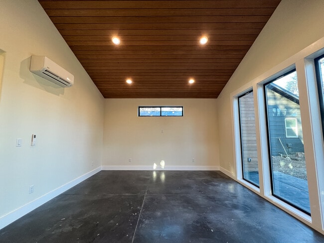 Photo - 3849 Pebble Dr