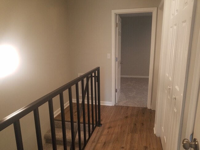 Photo - Maplecrest Square Apartments