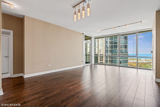 Photo - 1201 S Prairie Ave Unit 2604