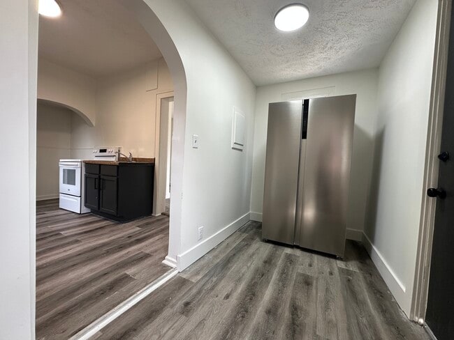 Photo - 3827 Parker St