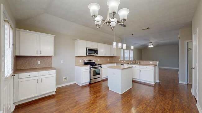 Photo - 2415 Montana Blue Dr