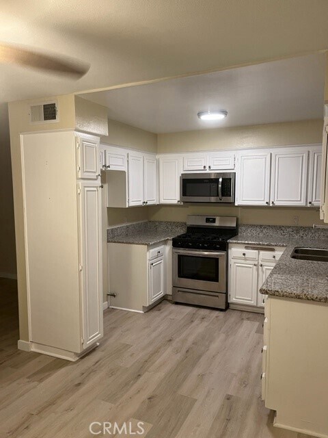 Photo - 1247 Stoner Ave Condo